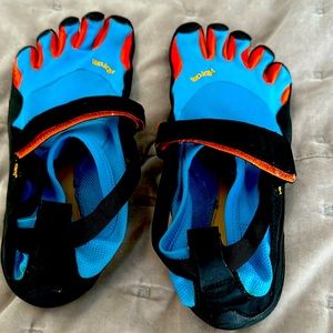 Vibram Men’s shoes size 11 US/ 46EU